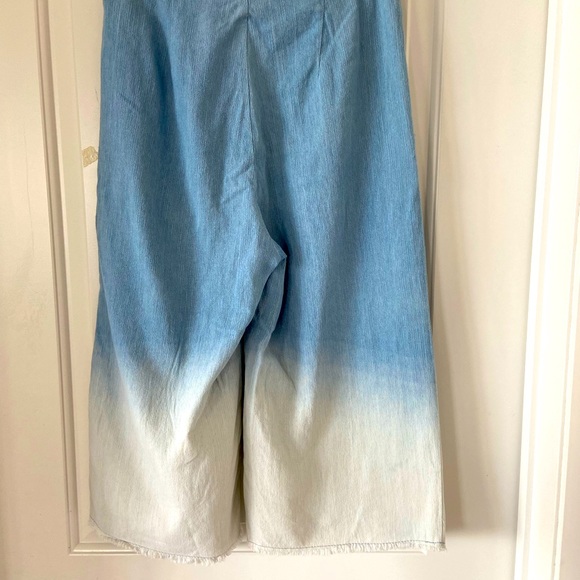 Cropped pants with a side zipper - Picture 2 of 6